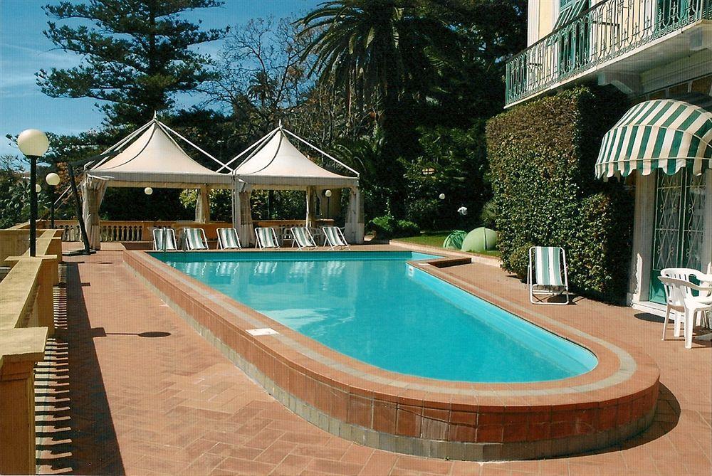 Hotel Miramare Imperia Exteriör bild